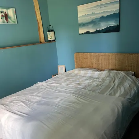 Les Marronniers 4 펜션 디넝